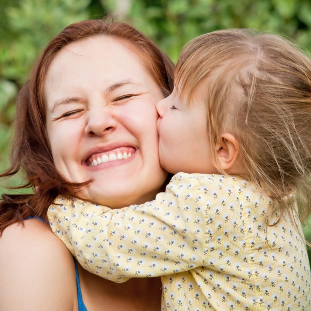 tongue tie baby kiss mum