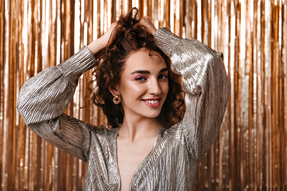 7 Tips for Choosing the Perfect Colour For Your Porcelain Veneers (Updated 2021)