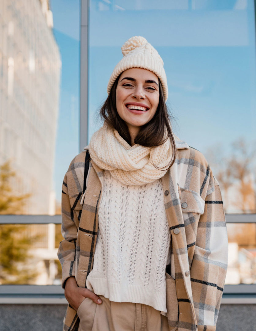 porcelain-veneers-or-invisalign